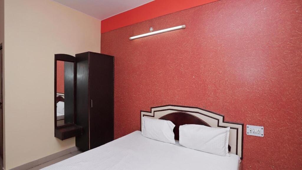 Hotel Mohan By Wb Inn Агра Экстерьер фото