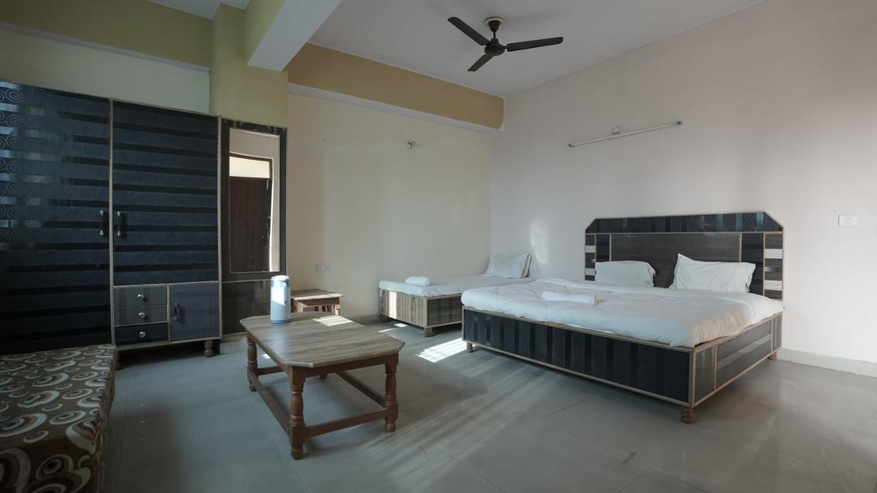 Hotel Mohan By Wb Inn Агра Экстерьер фото