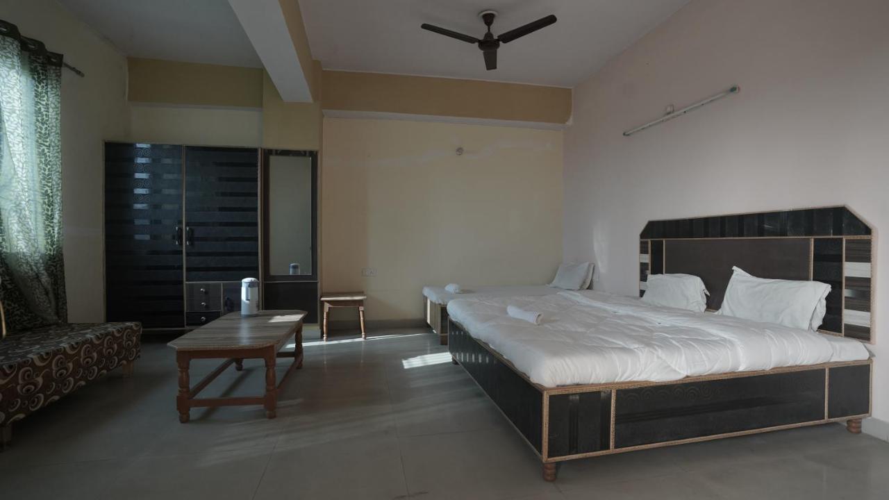 Hotel Mohan By Wb Inn Агра Экстерьер фото